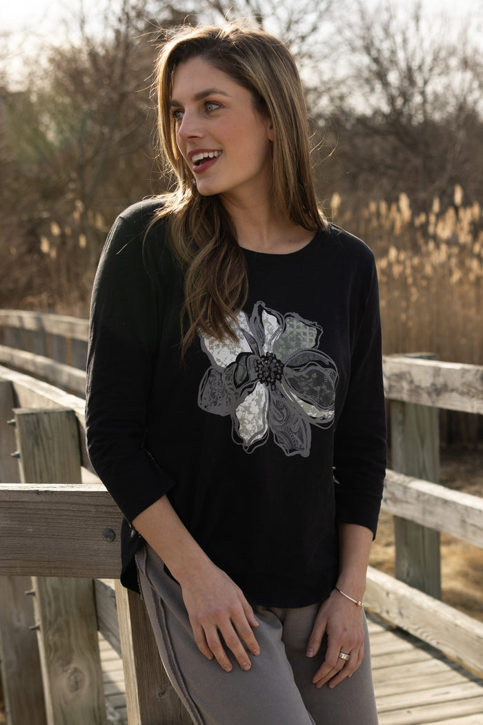 Peruvian Cotton Decoupage Flower Weekender Tee
