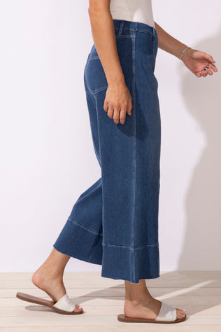 Comfort Knit Denim Crop Jean